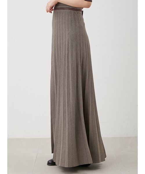 Mila Owen（ミラオーウェン）の「【セットアップ対応】ニットプリーツスカート（スカート・レディース・アイボリー/モカ/バーガンディー・0/1）」の17枚目の写真