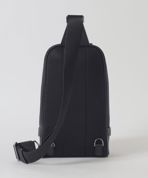 BLACK LABEL CRESTBRIDGE(ブラックレーベル・クレストブリッジ)の「ナイロンコンビカルゼシャドークレストブリッジチェックビジネスボディバッグ(ボディバッグ/ウエストポーチ・メンズ・ネイビー/ブラック・FREE)」の11枚目の写真