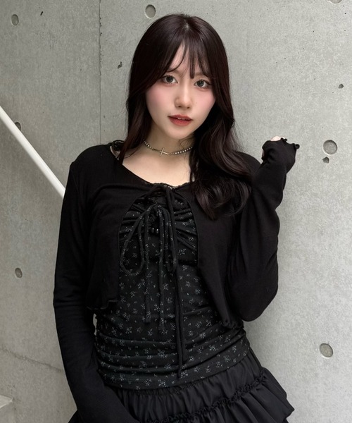 Lae（レイ）の「花柄キャミ＋リボンカーディガン（キャミソール・レディース・グレー/ブラック・フリー）」の2枚目の写真