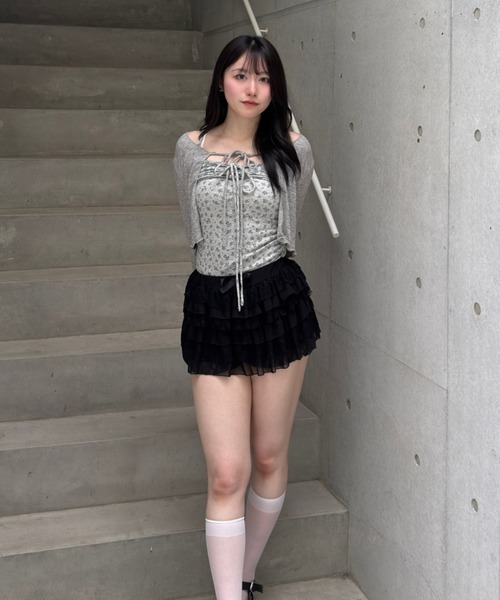 Lae（レイ）の「花柄キャミ＋リボンカーディガン（キャミソール・レディース・グレー/ブラック・フリー）」の12枚目の写真