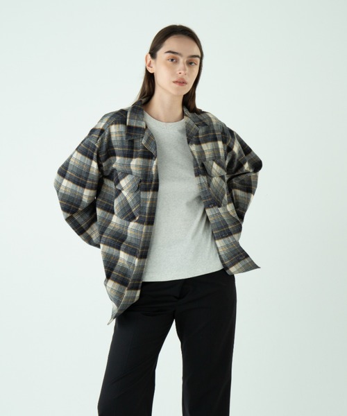 WC3CIJ907H7 ヴァレンチノ 袖レイヤードロゴプリントシャツブルゾン