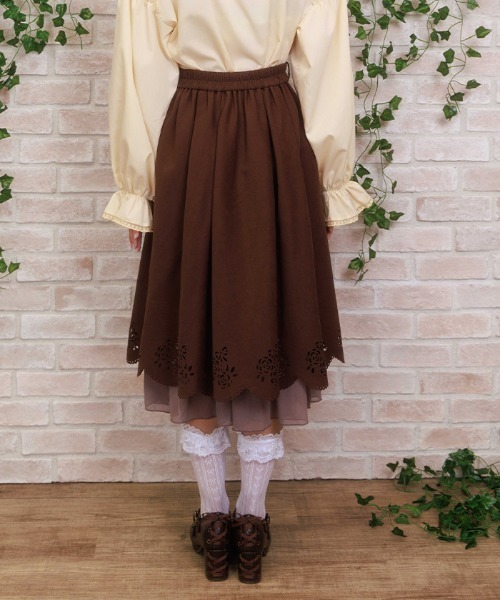 axes femme POETIQUE(アクシーズファムポエティック)の「スカラップ×カットワークスカート(スカート・レディース・ワイン/ブラウン/ダークグリーン・MEDIUM)」の5枚目の写真