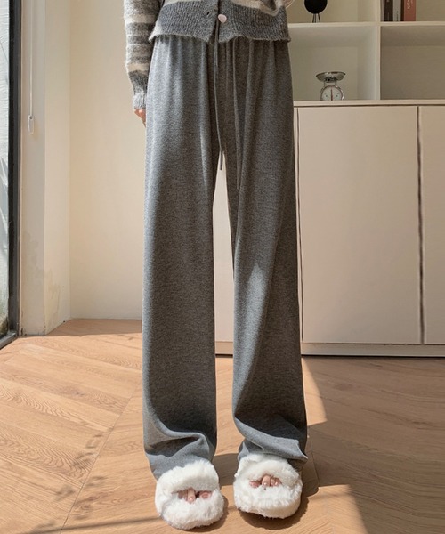 DAY CLOSET（デイ クローゼット）の「【大きいサイズ有/調節紐付き/美シルエワンタック】ベーシックイージースウェットニットパンツ ルームウェア（スウェットパンツ・レディース・グレイッシュベージュ/グレー/ダークグレー/ブラック/キナリ・S/XL/M/L）」の4枚目の写真