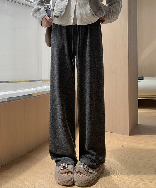 DAY CLOSET（デイ クローゼット）の「【大きいサイズ有/調節紐付き/美シルエワンタック】ベーシックイージースウェットニットパンツ ルームウェア（スウェットパンツ・レディース・グレイッシュベージュ/グレー/ダークグレー/ブラック/キナリ・S/XL/M/L）」の3枚目の写真