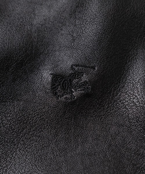 BEVERLY HILLS POLO CLUB(ビバリーヒルズポロクラブ)の「【71】【BEVERLY HILLS POLO CLUB/ビバリーヒルズポロクラブ】ワンポイント刺繍 フェイクレザー A-2 ジャケット(ブルゾン・メンズ・ブラウン/ブラック・L/M/XL)」の5枚目の写真