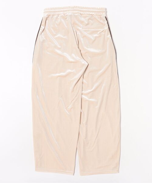 Revo.（レボ）の「［セットアップ対応］ワンポイント Y2K グランジロゴ刺繍 サイドラインテープ ベロア  カーブパンツ トラックパンツ（ジャージ）（その他パンツ・メンズ・アイボリー/ブラック/ブラウン・M/L）」の4枚目の写真