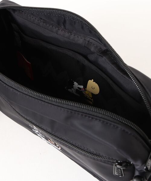 Manhattan Portage（マンハッタンポーテージ）の「JOGGER(L) JPN VER 2 FLIGHT NYLON BACKING PEANUTS 25（ショルダーバッグ・レディース・ブラック・X-SMALL）」の19枚目の写真