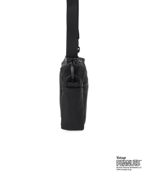 Manhattan Portage（マンハッタンポーテージ）の「JOGGER(L) JPN VER 2 FLIGHT NYLON BACKING PEANUTS 25（ショルダーバッグ・レディース・ブラック・X-SMALL）」の7枚目の写真