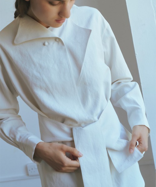 TELOPLAN(テーロプラン)の「【TELOPLAN】Kayleigh Shirts / ケイリーシャツ(シャツ/ブラウス・レディース・ホワイト/ストライプ・ONE SIZE)」の1枚目の写真