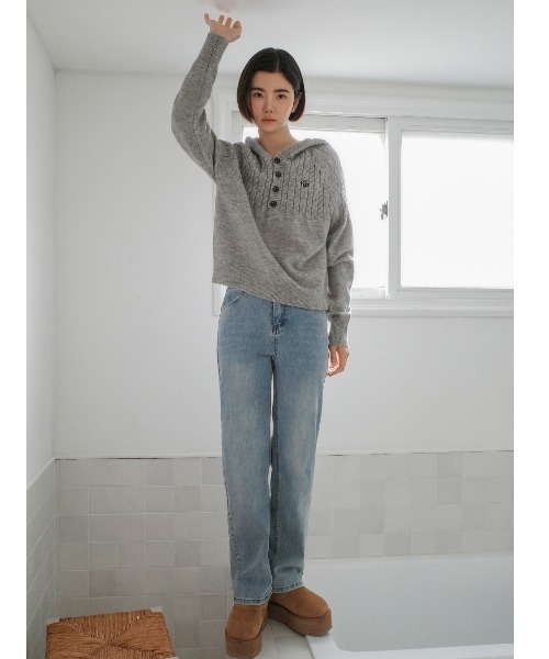 muahmuah(ムーアムーア)の「A'GEM/9 × .kom 『muah muah/ムーアムーア』 CABLE HALF OPEN HOOD KNIT/ハーフオープン ケーブルニット(ニット/セーター・レディース・アイボリー/カーキ/グレー/マスタード・FREE)」の12枚目の写真