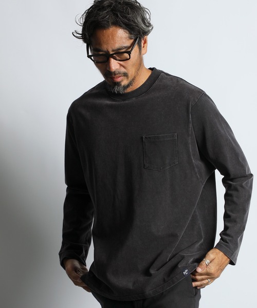 The DUFFER of ST.GEORGE(ザダファーオブセントジョージ)の「SNOW WASH PONTE L/SL TEE: ポンチ素材 スノー加工 ルーズフィットロンTEE(Tシャツ/カットソー・メンズ・スミクロ/ブルーグレー/グレイッシュベージュ/ブルー・LARGE/MEDIUM/SMALL/X-LARGE)」の2枚目の写真