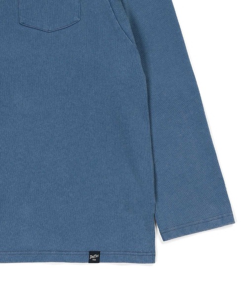 The DUFFER of ST.GEORGE(ザダファーオブセントジョージ)の「SNOW WASH PONTE L/SL TEE: ポンチ素材 スノー加工 ルーズフィットロンTEE(Tシャツ/カットソー・メンズ・スミクロ/ブルーグレー/グレイッシュベージュ/ブルー・LARGE/MEDIUM/SMALL/X-LARGE)」の7枚目の写真