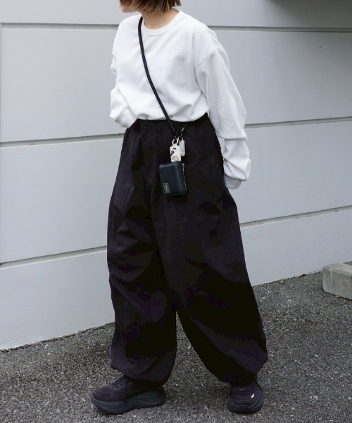 INTER FACTORY（インターファクトリー）の「IF Div. × MARIN オーバーサイズカーゴパンツ（カーゴパンツ・レディース・ブラック/カーキ・FREE）」の10枚目の写真
