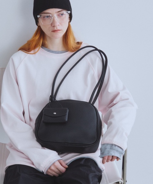 Auntie Rosa Holiday(アンティローザホリデー)の「スクエアロングショルダーバック(ショルダーバッグ・レディース・ブラック/ホワイト・FREE)」の7枚目の写真