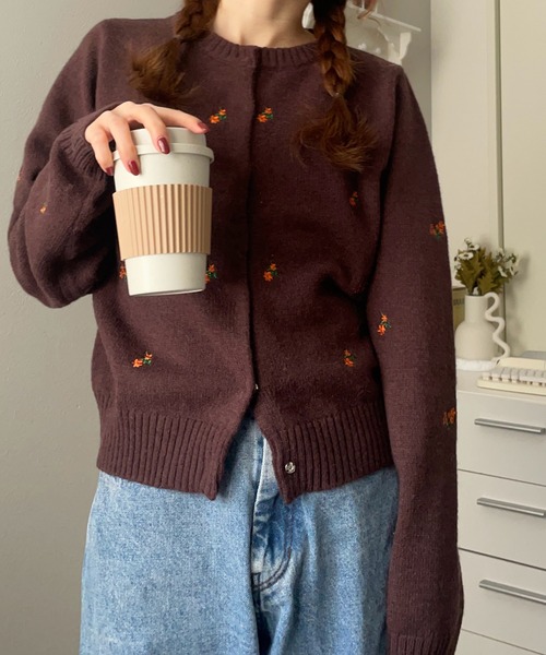 merrylatte（メリーラテ）の「フラワー刺繍アルパカタッチカーディガン【NOUA】（カーディガン/ボレロ・レディース・グレー/ブラウン・FREE）」の11枚目の写真