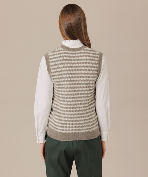 MACKINTOSH LONDON（マッキントッシュ ロンドン）の「【婦人画報11月号掲載】アルパカスレッドボーダーニットベスト（ベスト・レディース・ベージュ・38）」の4枚目の写真