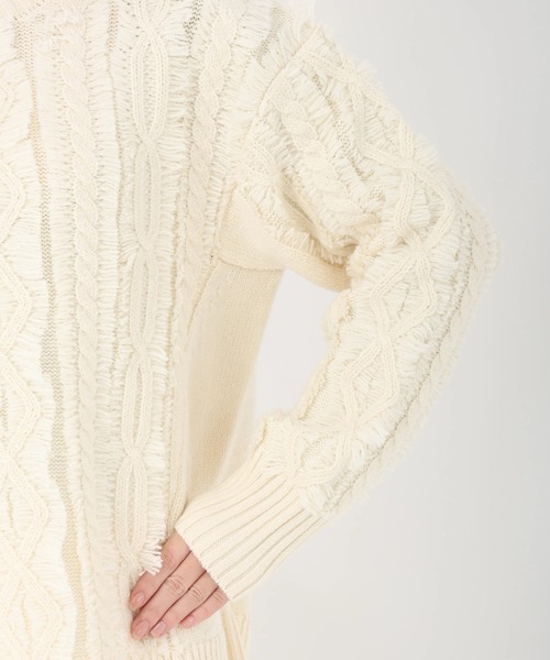 STRAWBERRY-FIELDS（ストロベリーフィールズ）の「テンダーウール_フリンジアラン柄ニット（ニット/セーター・レディース・オフホワイト・2）」の8枚目の写真