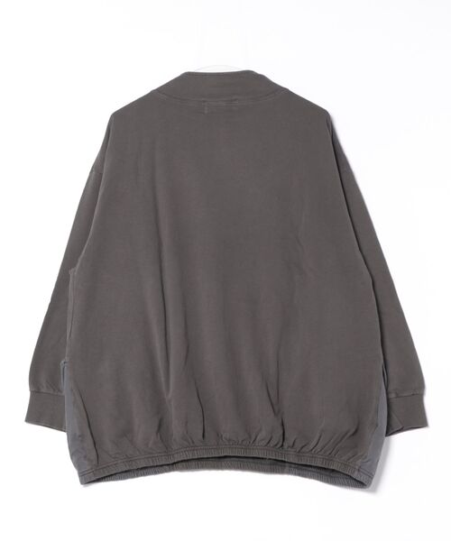 WORLD WIDE LOVE!（ワールドワイドラブ）の「ピグメント裏毛ハイネックPO（スウェット・レディース・ブラック/オフホワイト/グリーン・1）」の18枚目の写真