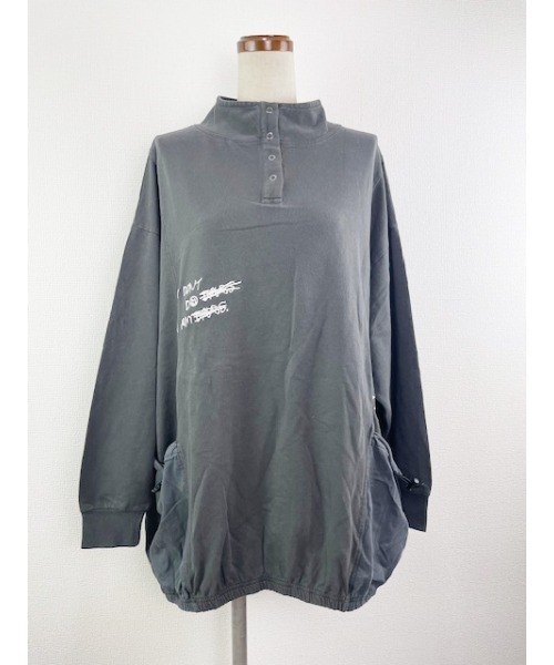 WORLD WIDE LOVE!（ワールドワイドラブ）の「ピグメント裏毛ハイネックPO（スウェット・レディース・ブラック/オフホワイト/グリーン・1）」の9枚目の写真