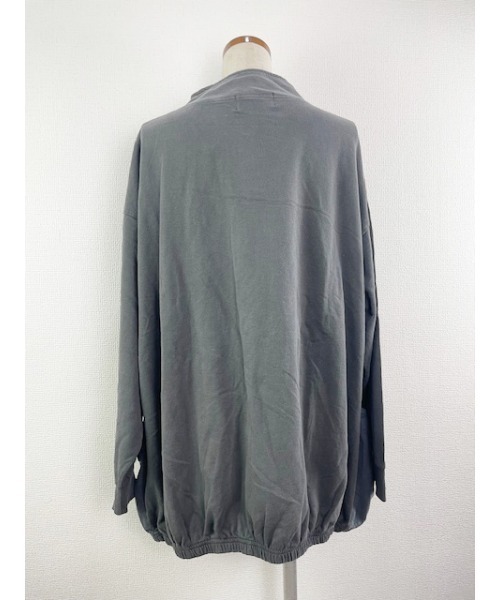 WORLD WIDE LOVE!（ワールドワイドラブ）の「ピグメント裏毛ハイネックPO（スウェット・レディース・ブラック/オフホワイト/グリーン・1）」の11枚目の写真