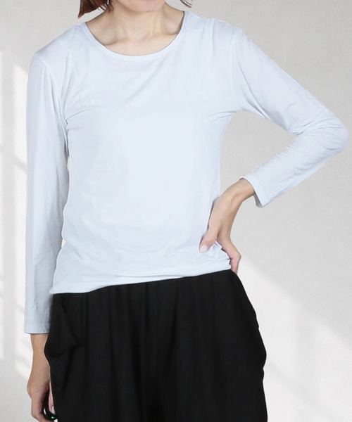 CLOVER DEPOT（クローバーデポ）の「長袖インナーTシャツ（CLOVER DEPOT）（Tシャツ/カットソー・レディース・ベージュ/バーガンディー/ホワイト/ピンク/レッド/ブルー/グレー/ブラック/アイボリー/パープル/ライトブラウン・L/M）」の2枚目の写真