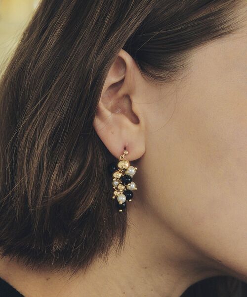 YECCA VECCA（イェッカヴェッカ）の「パールMIXボリュームピアス（ピアス（両耳用）・レディース・シルバー/ゴールド・FREE）」の2枚目の写真