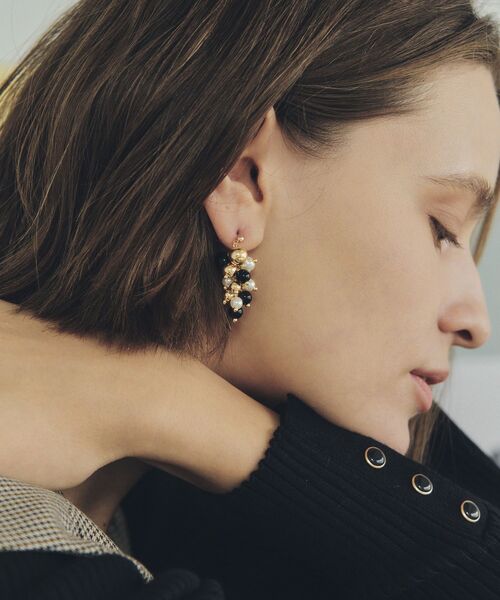 YECCA VECCA（イェッカヴェッカ）の「パールMIXボリュームピアス（ピアス（両耳用）・レディース・シルバー/ゴールド・FREE）」の3枚目の写真