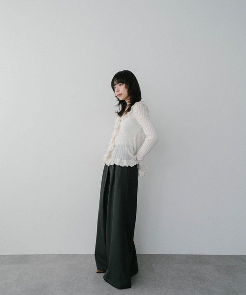 DRWCYS（ドロシーズ）の「ラッフルリブカーディガン（カーディガン/ボレロ・レディース・アイボリー/ブラック/グレー・FREE）」の10枚目の写真