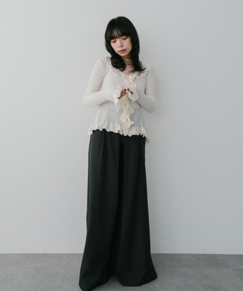 DRWCYS（ドロシーズ）の「ラッフルリブカーディガン（カーディガン/ボレロ・レディース・アイボリー/ブラック/グレー・FREE）」の13枚目の写真