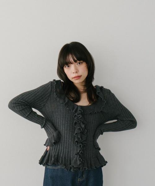 DRWCYS（ドロシーズ）の「ラッフルリブカーディガン（カーディガン/ボレロ・レディース・アイボリー/ブラック/グレー・FREE）」の20枚目の写真