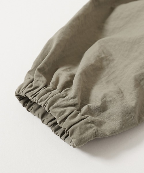 devirock（デビロック）の「【水はじく】撥水ナイロン ビッグポケット マウンテンパーカー（その他アウター・キッズ・ライトカーキ/アイボリー/ブラック/ピンクベージュ・100cm/110cm/120cm/130cm/140cm/150cm/160cm）」の12枚目の写真