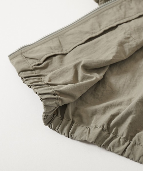 devirock（デビロック）の「【水はじく】撥水ナイロン ビッグポケット マウンテンパーカー（その他アウター・キッズ・ライトカーキ/アイボリー/ブラック/ピンクベージュ・100cm/110cm/120cm/130cm/140cm/150cm/160cm）」の13枚目の写真