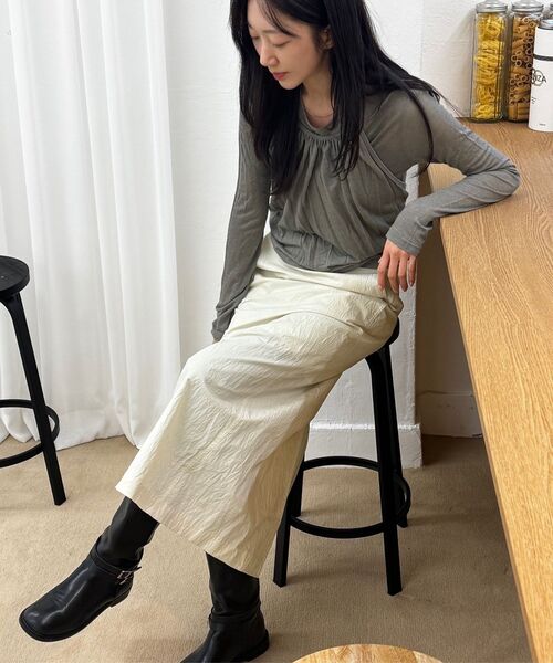 SINOON（シヌーン）の「Wrinkle H-Line Skirt (Cream)（スカート・レディース・アイボリー・FREE）」の4枚目の写真