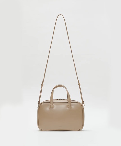 ROH SEOUL(ローソウル)の「ROH SEOUL MEDIUM TIN SQUARE TOTE BAG / MEDIUM TIN SQUARE TOTE BAG(トートバッグ・レディース・ブラック/ベージュ・FREE)」の7枚目の写真