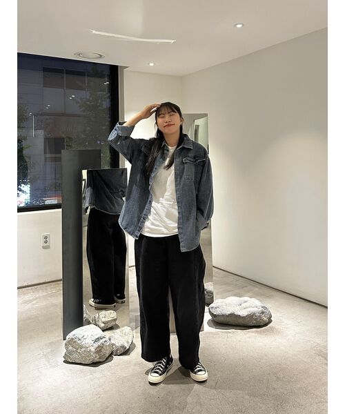 GLW(ジーエルダブリュ)の「オーバーサイズツーポケットヴィンテージウォッシュデニムシャツディープブルー(シャツ/ブラウス・レディース・その他・LARGE/MEDIUM/SMALL/X-LARGE)」の7枚目の写真