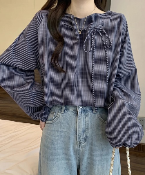 cammie(キャミー)の「ストライプオフショルダートップス(シャツ/ブラウス・レディース・ホワイト/ネイビー・M/L)」の2枚目の写真