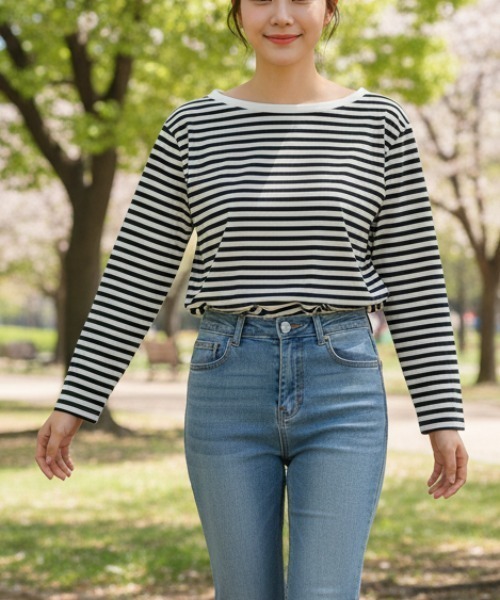 BY THE BAY（バイザベイ）の「【マリンテイスト・大人定番】バスクボーダー長袖Tシャツ／4色展開｜クルーネック ロンT フィット 着回し 大人カジュアル きれいめ 春秋コーデ（Tシャツ/カットソー・レディース・グレー×ホワイト/ネイビー×ホワイト/ブラック×ホワイト/ブラウン・FREE）」の2枚目の写真