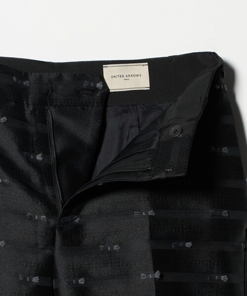 UNITED ARROWS（ユナイテッドアローズ）の「リボン カットジャガード パンツ（スラックス・レディース・ブラック/ネイビー・40/38/36）」の22枚目の写真