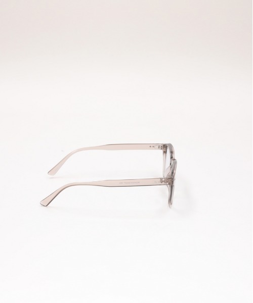 Right-on(ライトオン)の「【Right-on Basic】調光レンズ サングラス (紫外線カット / 軽量フレーム / スマートファッション / カジュアルからビジネスまで)(サングラス・メンズ・グレー・ONE SIZE)」の4枚目の写真