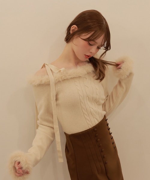M DOLLY(エムドリー)の「fur ribbon rafia knit tops/ファーリボンラフィアニットトップス(ニット/セーター・レディース・ダークグレー/ベージュ/ブルーグレー/アイボリー・FREE)」の4枚目の写真