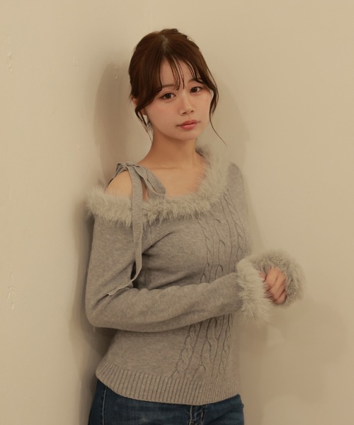 M DOLLY(エムドリー)の「fur ribbon rafia knit tops/ファーリボンラフィアニットトップス(ニット/セーター・レディース・ダークグレー/ベージュ/ブルーグレー/アイボリー・FREE)」の3枚目の写真