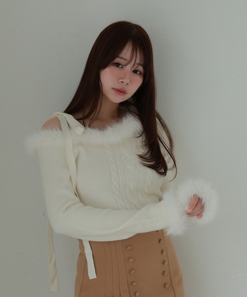 M DOLLY(エムドリー)の「fur ribbon rafia knit tops/ファーリボンラフィアニットトップス(ニット/セーター・レディース・ダークグレー/ベージュ/ブルーグレー/アイボリー・FREE)」の5枚目の写真