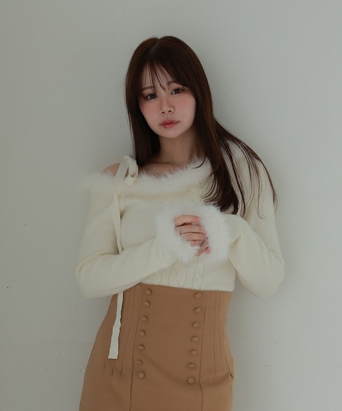 M DOLLY(エムドリー)の「fur ribbon rafia knit tops/ファーリボンラフィアニットトップス(ニット/セーター・レディース・ダークグレー/ベージュ/ブルーグレー/アイボリー・FREE)」の6枚目の写真