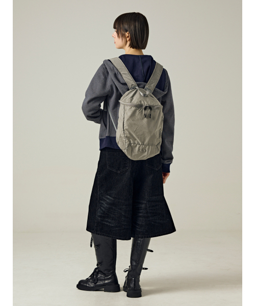 Salad bowls（サラダボール）の「500 LIP Light Backpack [GRAY]（バックパック/リュック・レディース・ライトグレー・FREE）」の4枚目の写真