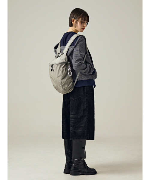Salad bowls（サラダボール）の「500 LIP Light Backpack [GRAY]（バックパック/リュック・レディース・ライトグレー・FREE）」の8枚目の写真