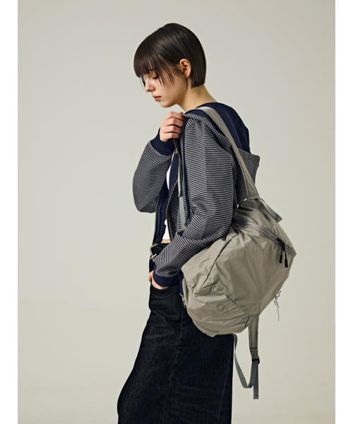 Salad bowls（サラダボール）の「500 LIP Light Backpack [GRAY]（バックパック/リュック・レディース・ライトグレー・FREE）」の13枚目の写真