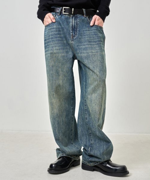 AOTT(アンアウトピット)の「オイルウォッシングワイドデニムパンツブルー(デニムパンツ・メンズ・ブルー・X-LARGE/LARGE/MEDIUM)」の1枚目の写真