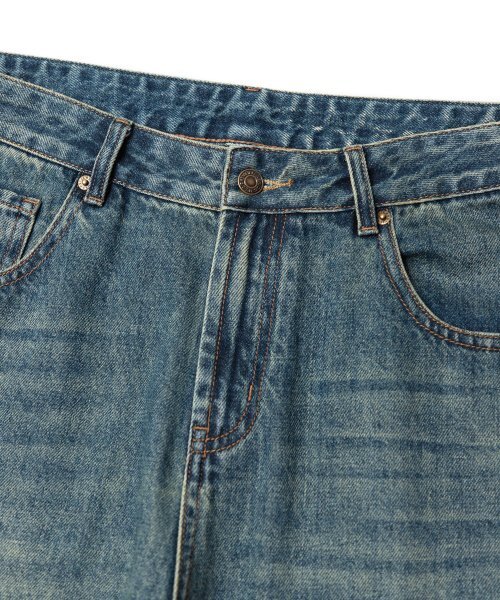 AOTT(アンアウトピット)の「オイルウォッシングワイドデニムパンツブルー(デニムパンツ・メンズ・ブルー・X-LARGE/LARGE/MEDIUM)」の4枚目の写真