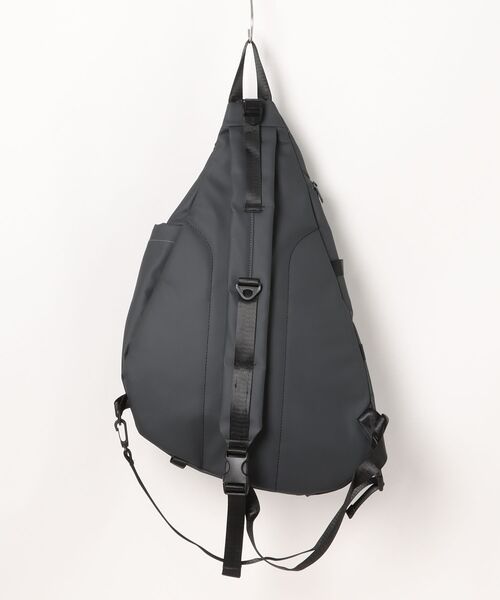 WESTBOY（ウエストボーイ）の「ユニセックス マット メッセンジャー ショルダーバッグ WO25W12BG08（ショルダーバッグ・メンズ・グレー/グリーン・FREE）」の3枚目の写真