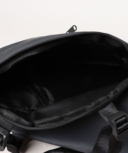 WESTBOY（ウエストボーイ）の「ユニセックス マット メッセンジャー ショルダーバッグ WO25W12BG08（ショルダーバッグ・メンズ・グレー/グリーン・FREE）」の5枚目の写真